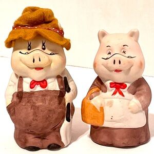 PIG Grandma and Grandpa Bells/Figurines Country Decor